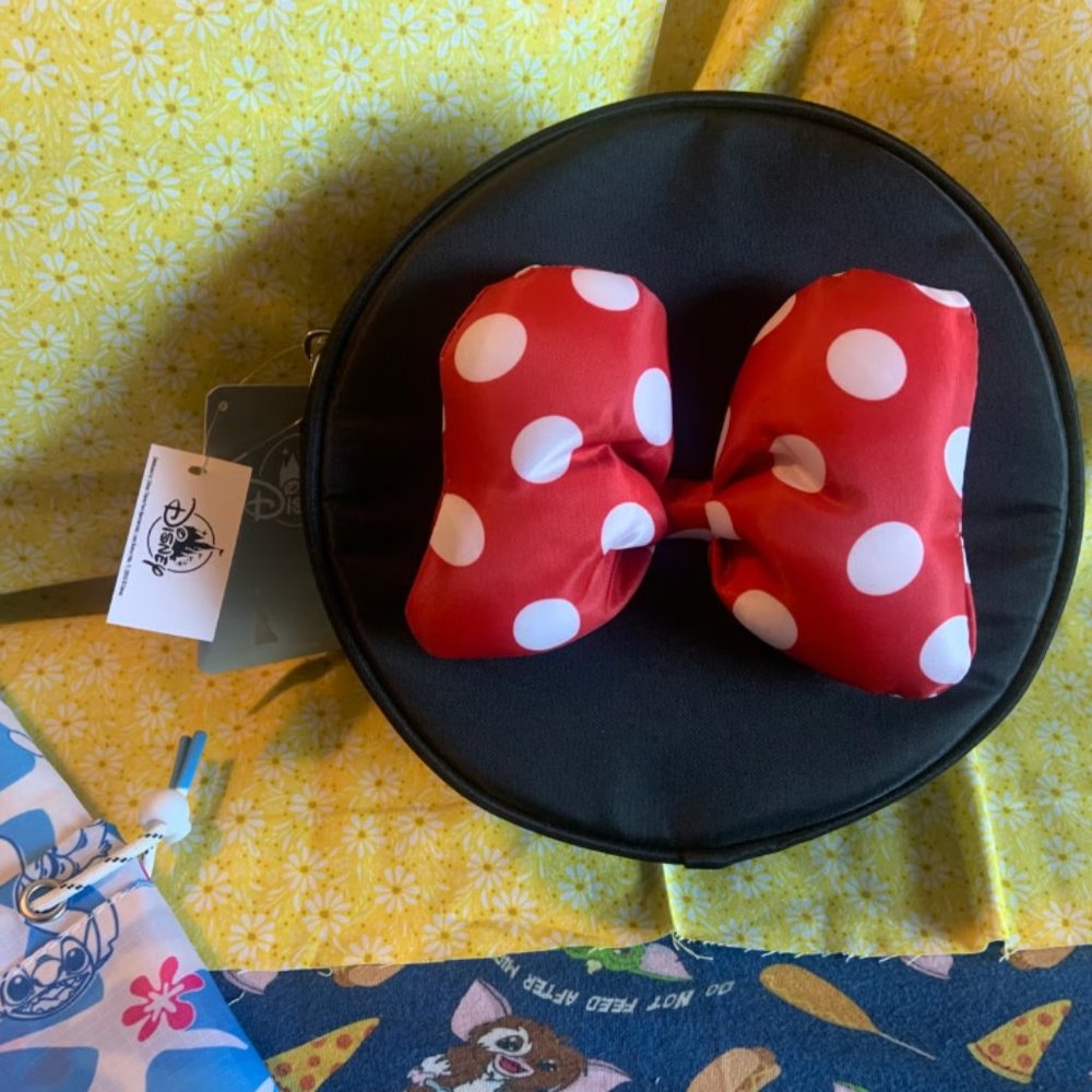 Disney Parks Minnie Mouse Icon Red Bow/ Black Crossbody Bag Faux Leather